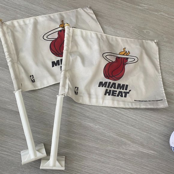 Miami Heat Car Flags - Set of 2 - Picture 1 of 5